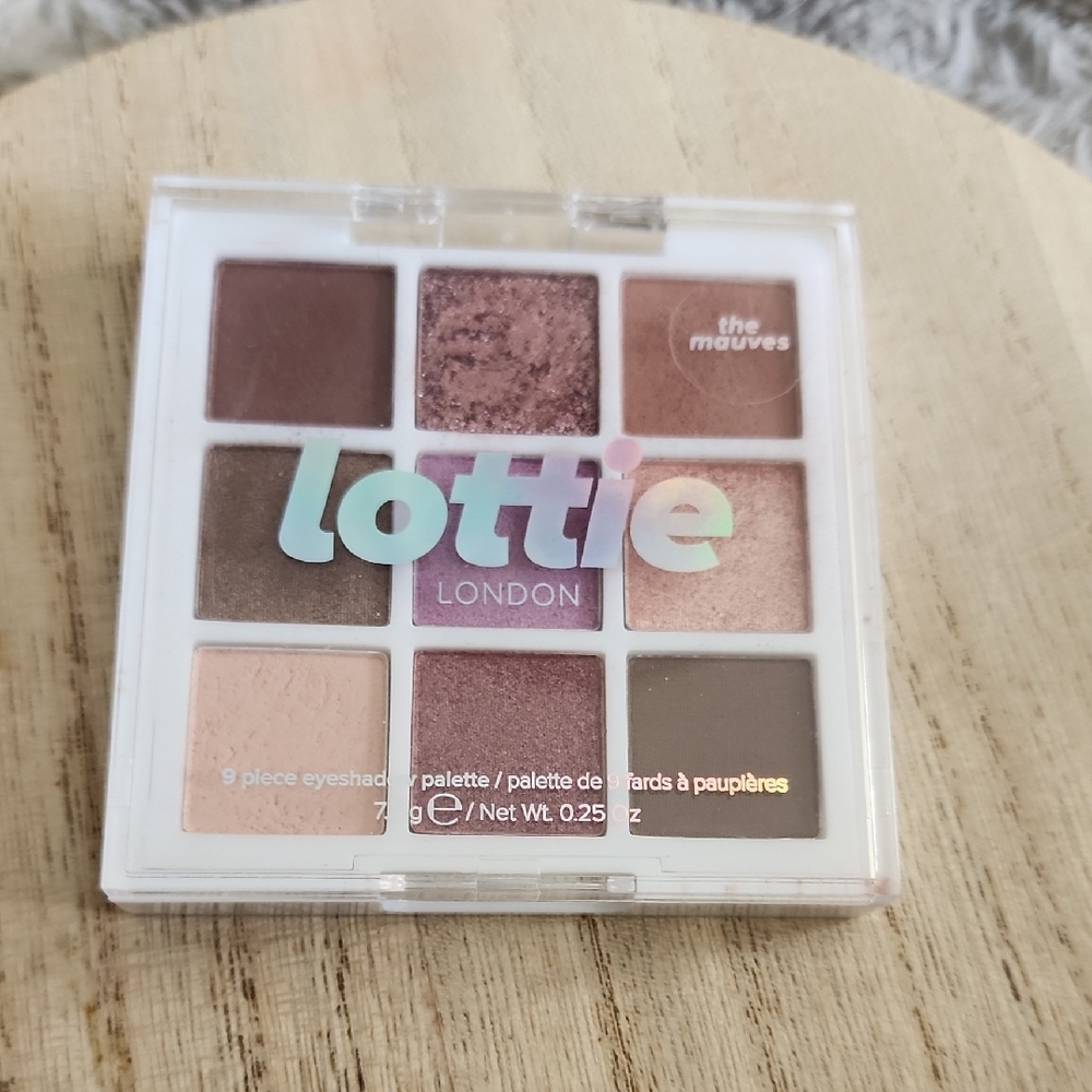 Lottie London Mauve Eyeshadow Palette